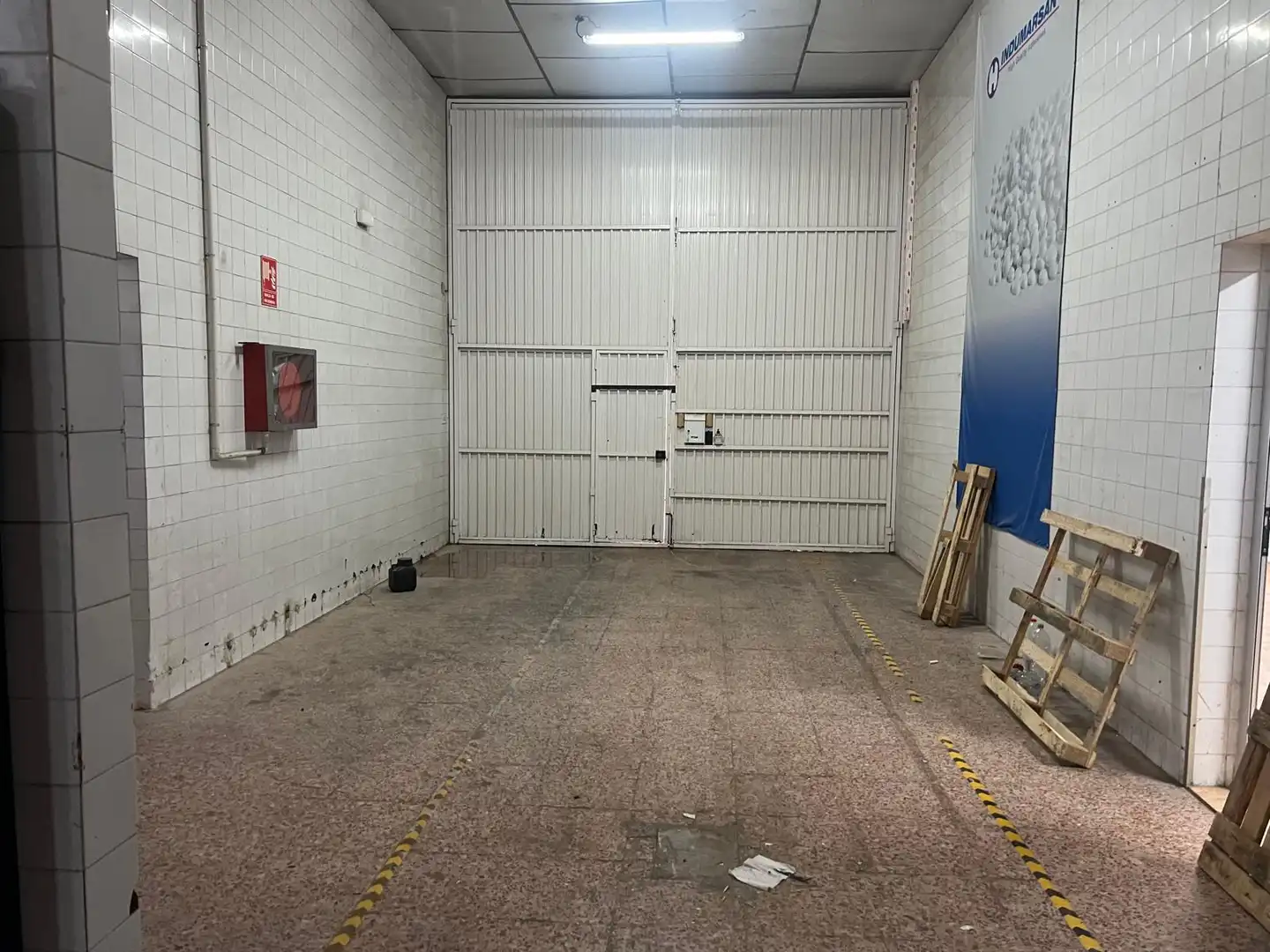 Nave industrial de alquiler en Manises con Calefacción y Alarma