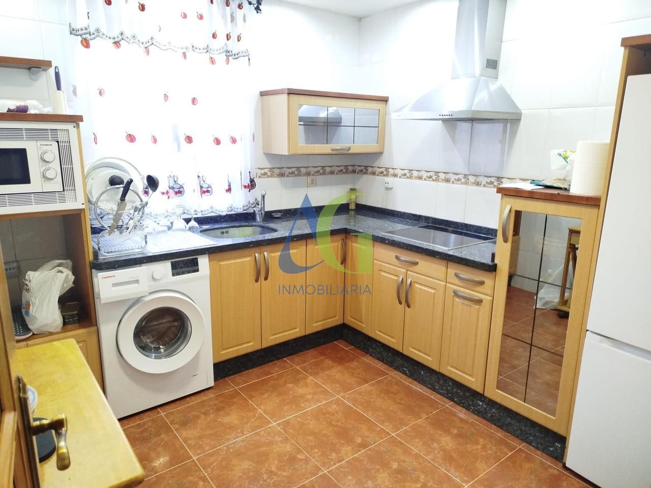 Cocina de Piso en venta en San Andrés del Rabanedo con Calefacción, Terraza y Amueblado