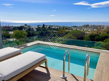 Xalet amb piscina en venda a Río Real - Los Monteros