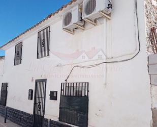 Vista exterior de Casa adosada en venda en Sax amb Terrassa, Piscina i Moblat