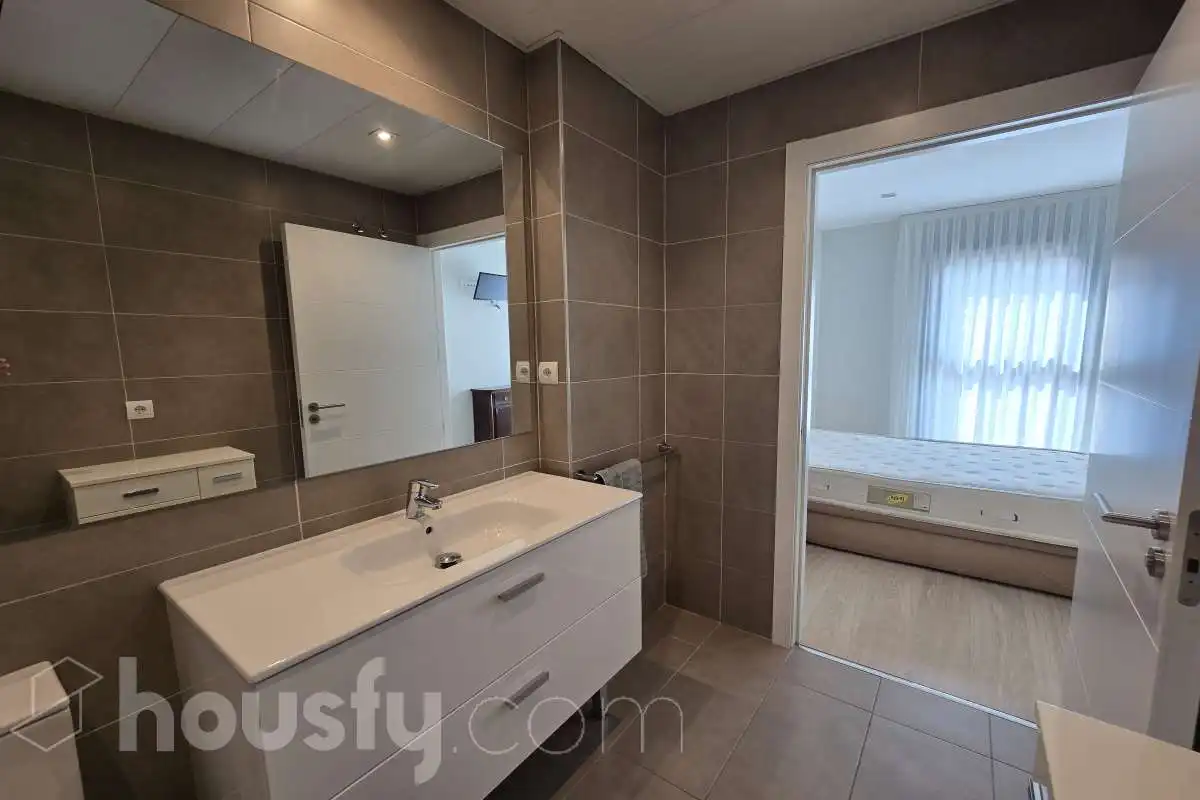 Baño de Piso de alquiler en Barcelona con Aire acondicionado, Calefacción y Parquet