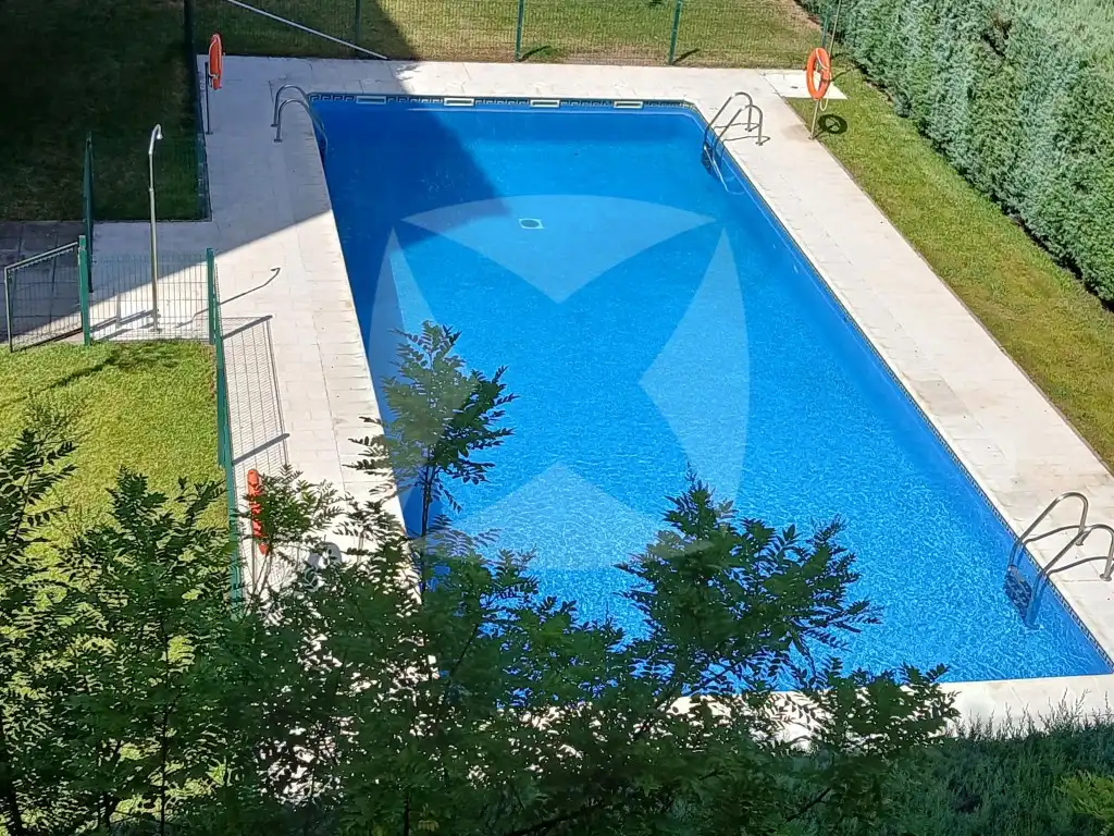 Piscina de Pis de lloguer en Badajoz amb Aire condicionat, Piscina i Moblat