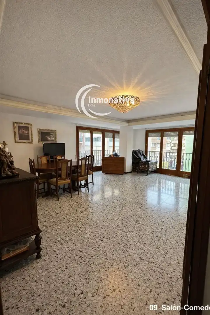 Piso con terraza en venta en Ruperto Chapi, imagen 5