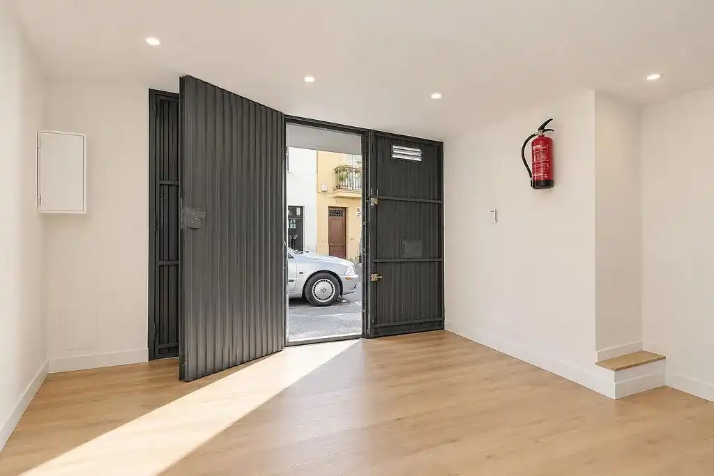 Local comercial en venta en Carrer de Llorens i Barba 45, imagen 13