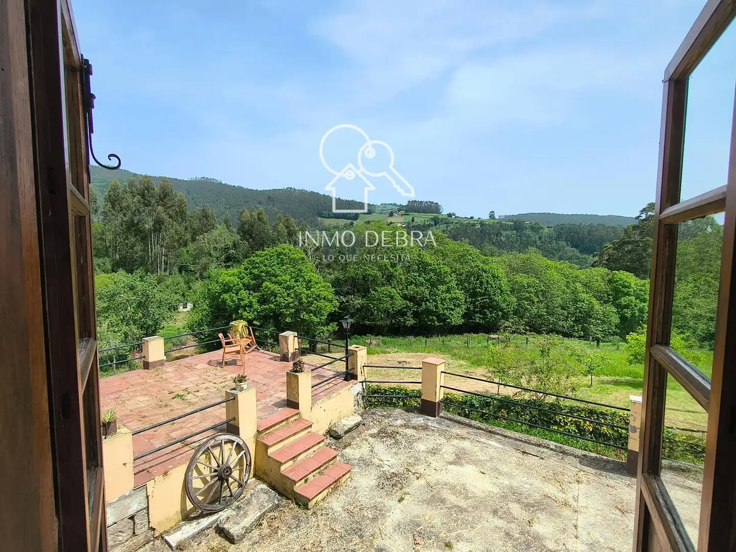 Vista exterior de Casa o chalet en venta en Salas con Calefacción y Terraza
