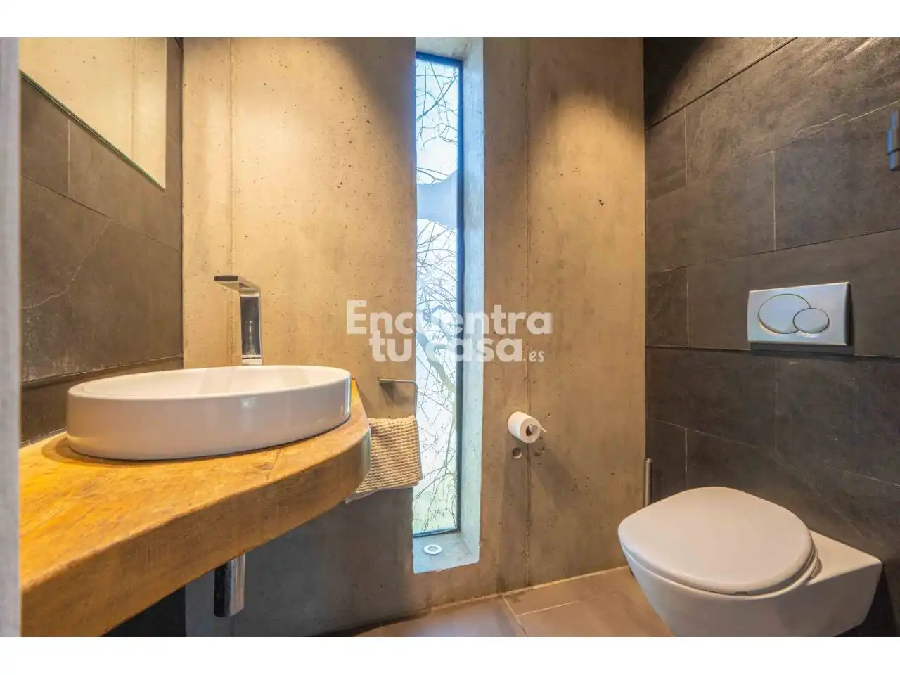 Bany de Casa o xalet en venda en Donostia - San Sebastián  amb Jardí privat, Terrassa i Piscina