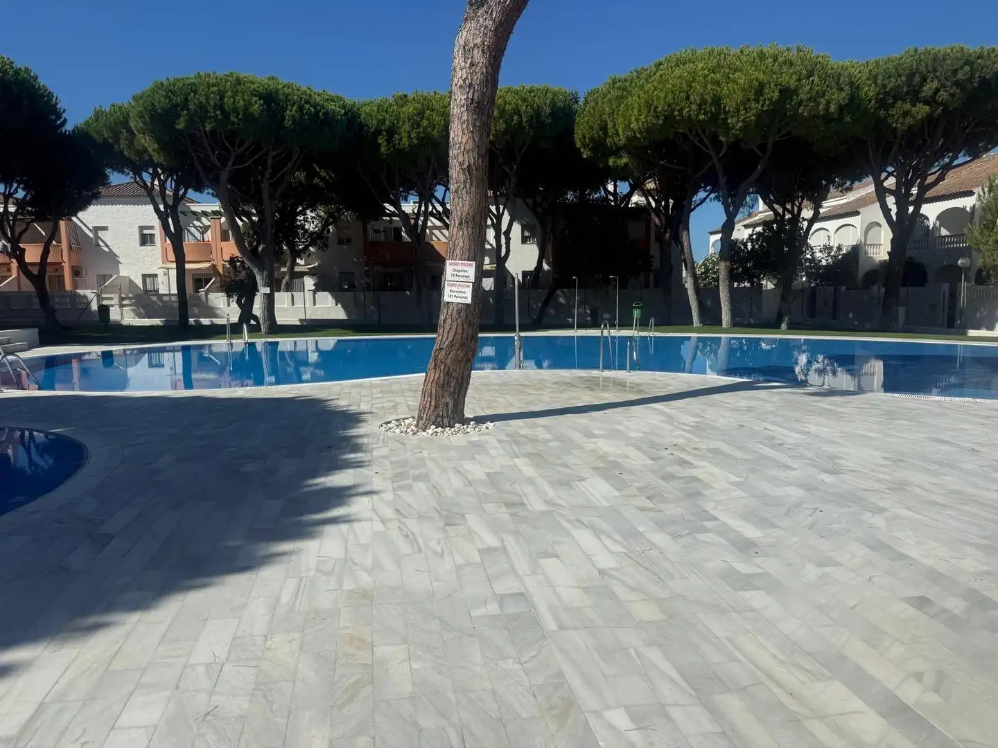 Piscina de Apartament en venda en Chiclana de la Frontera amb Jardí privat, Terrassa i Moblat