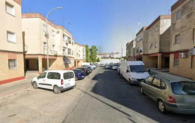 Vista exterior de Pis en venda en Dos Hermanas