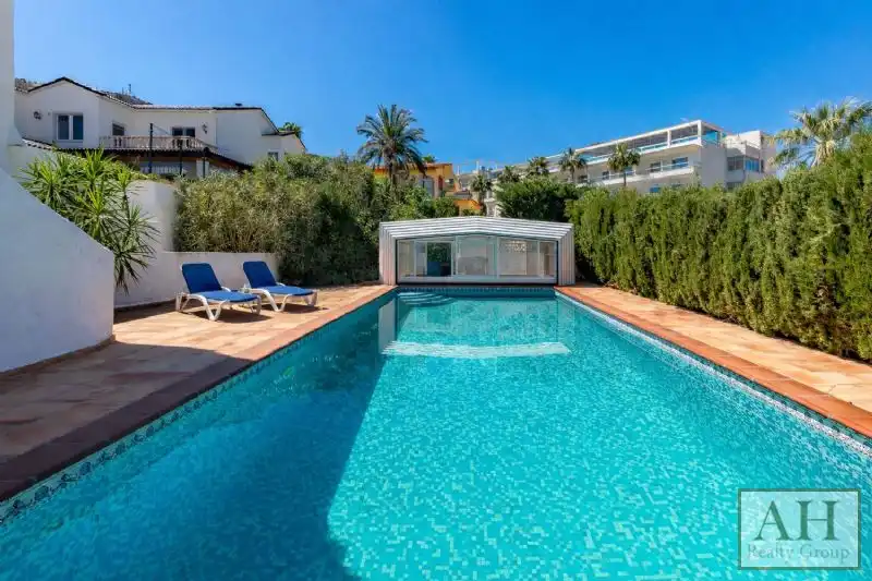 Swimming pool of Houses for sale in L'Alfàs del Pi