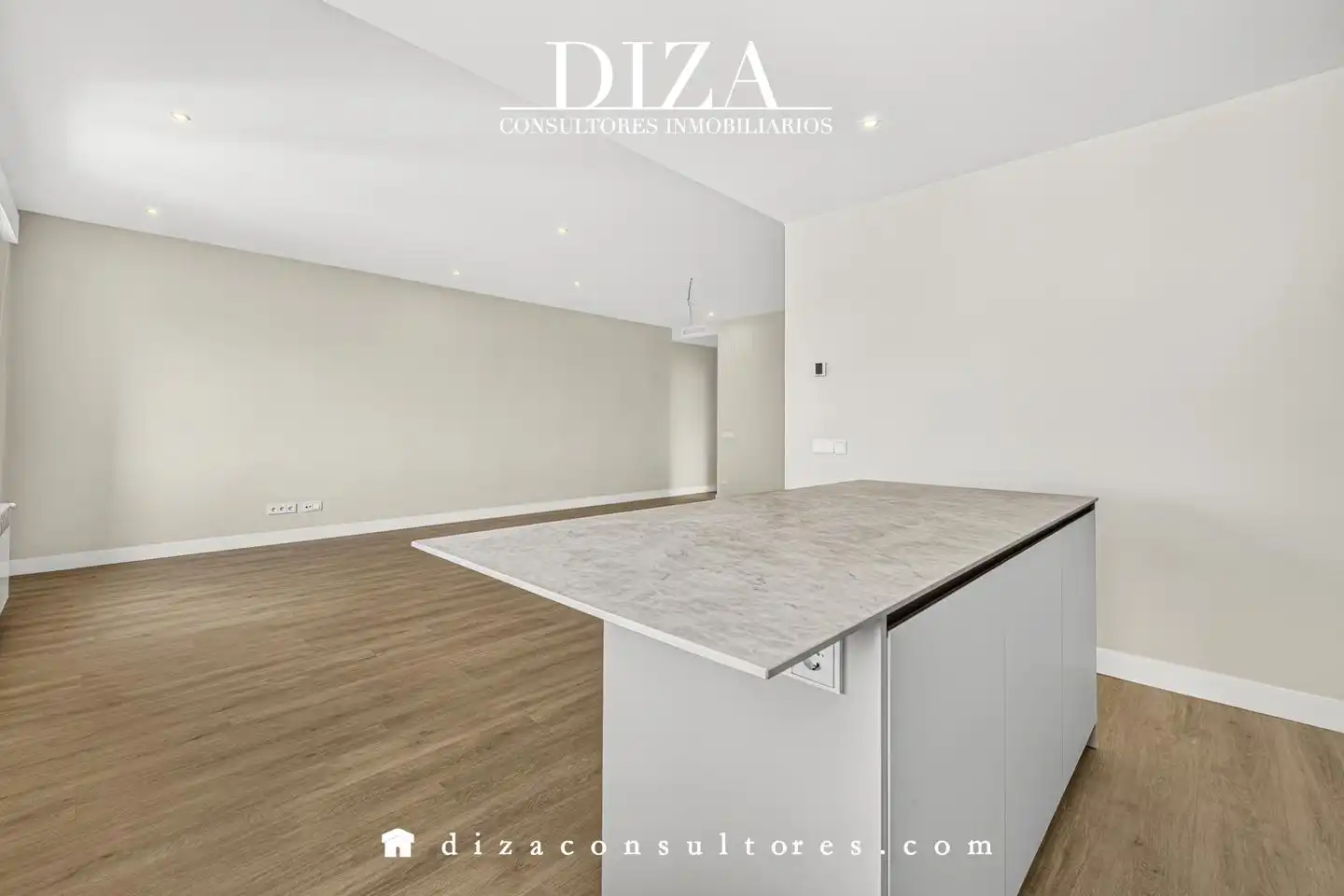 Flat for rent in Calle de Ibiza, Ibiza de Madrid