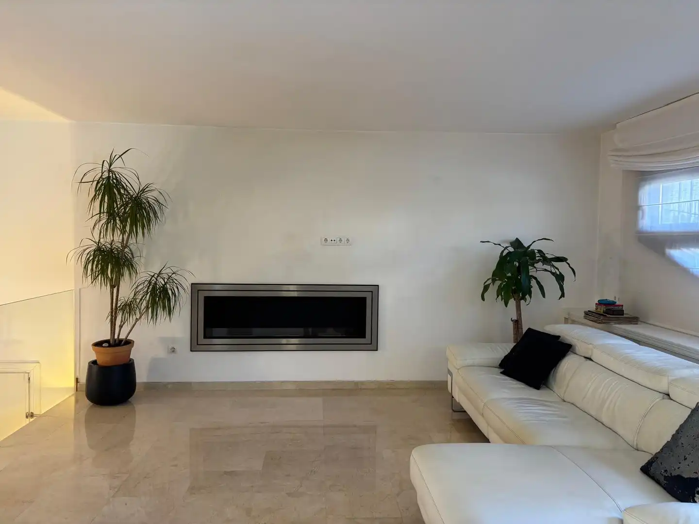 Living room of Ground floor for sale in Estepona  with Terrace, Swimming Pool and Community pool
