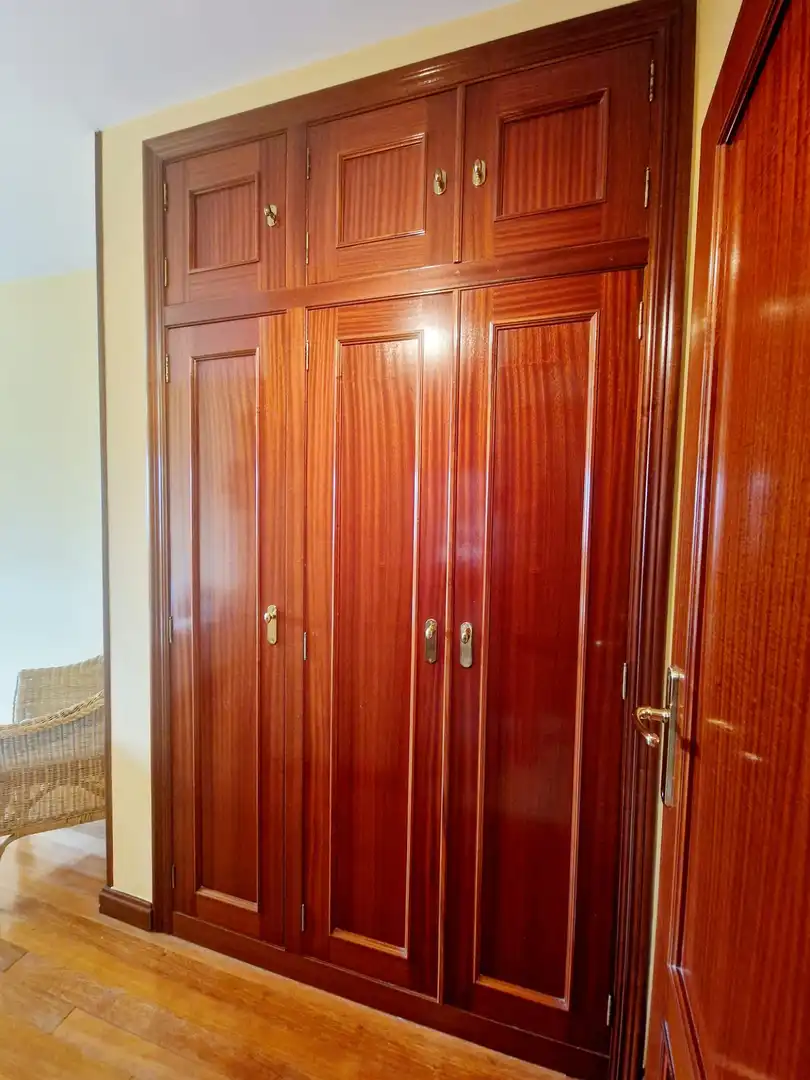 Piso en venta en Avilés con Calefacción, Parquet y Terraza