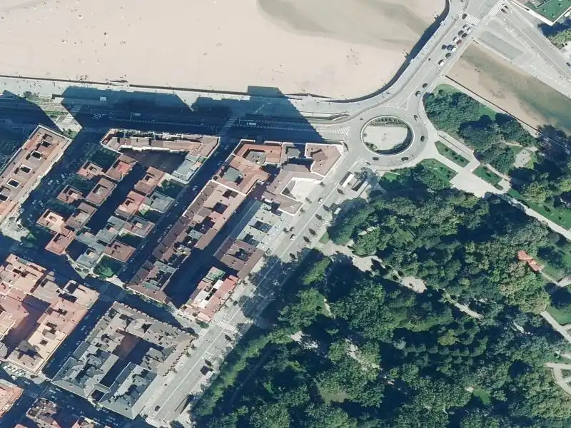 Flat for sale in C/RUFO RENDUELES 25-25 Y AVDA. CASTILLA 19, ENTRESUELO TIPO L, DEPARTAMENTO Nº 10, imagen 2