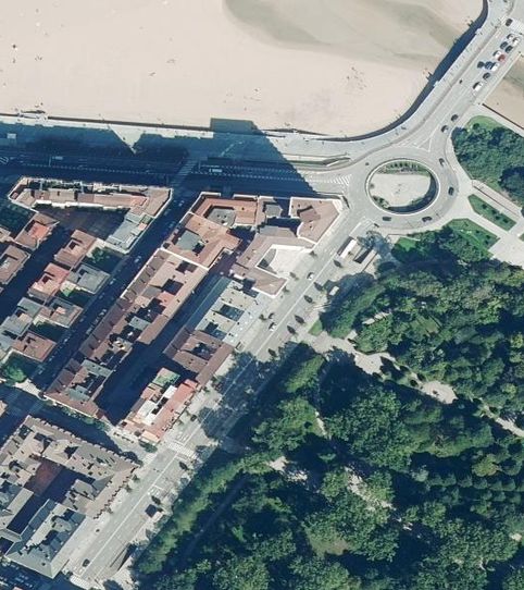 Foto 2 de Piso en venta en C/rufo Rendueles 25-25 y Avda. Castilla 19, Entres, La Arena, Gijón