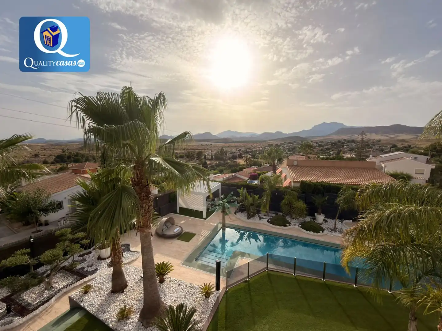 Vista exterior de Casa o chalet en venta en Busot con Aire acondicionado, Calefacción y Terraza