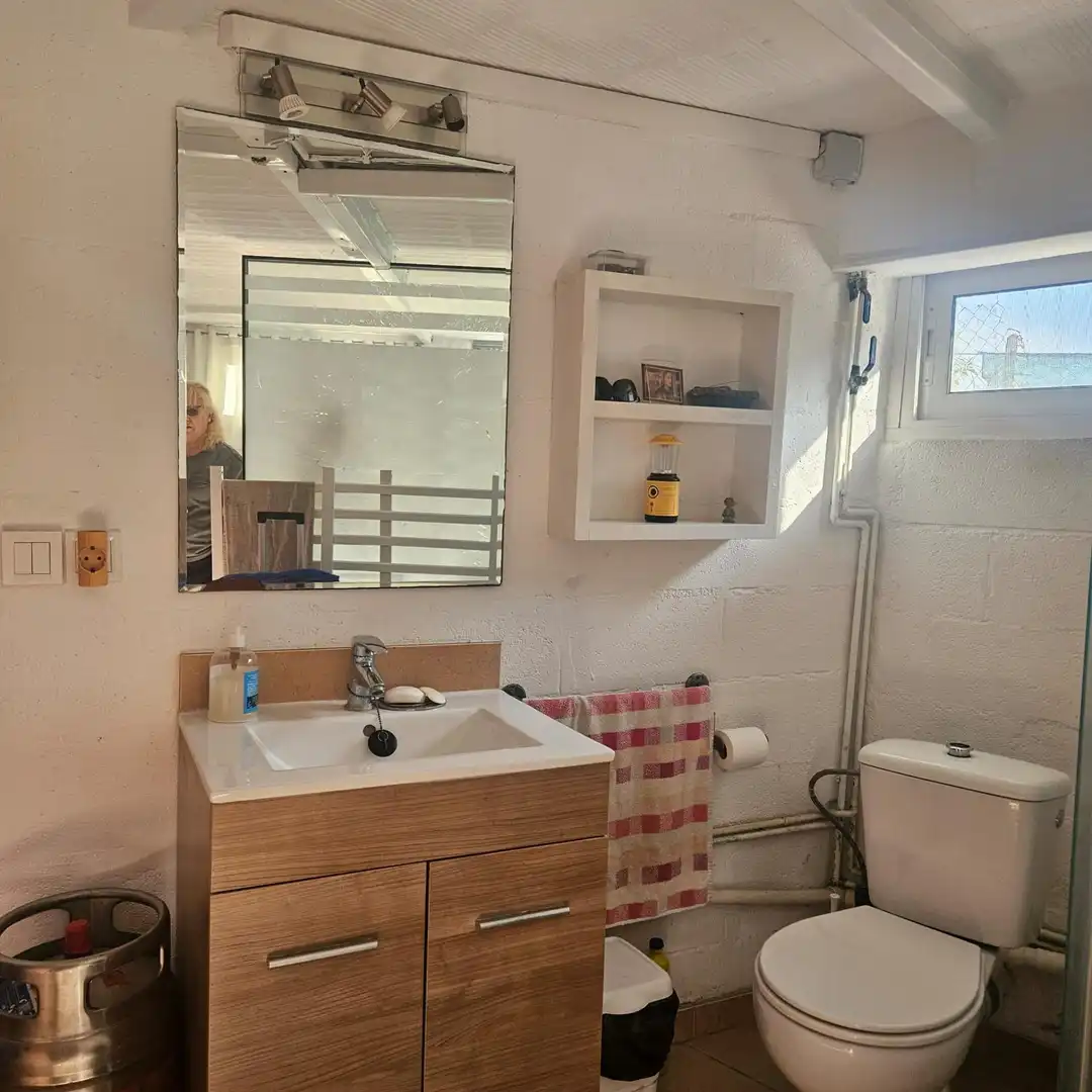Bany de Casa o xalet en venda en Vallirana amb Aire condicionat, Calefacció i Jardí privat