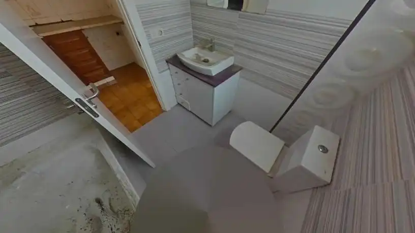 Bathroom of Flat for sale in L'Escala