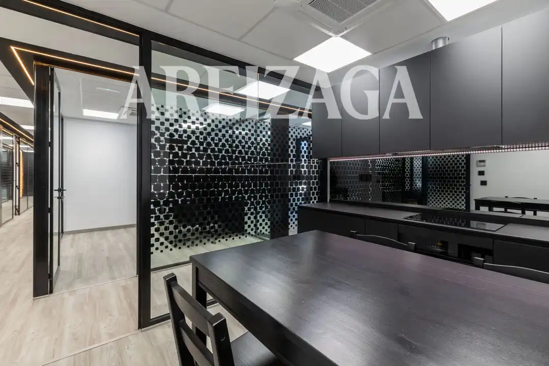 Büro mit Aufzug zur Miete in Zuatzu Kalea, imagen 24