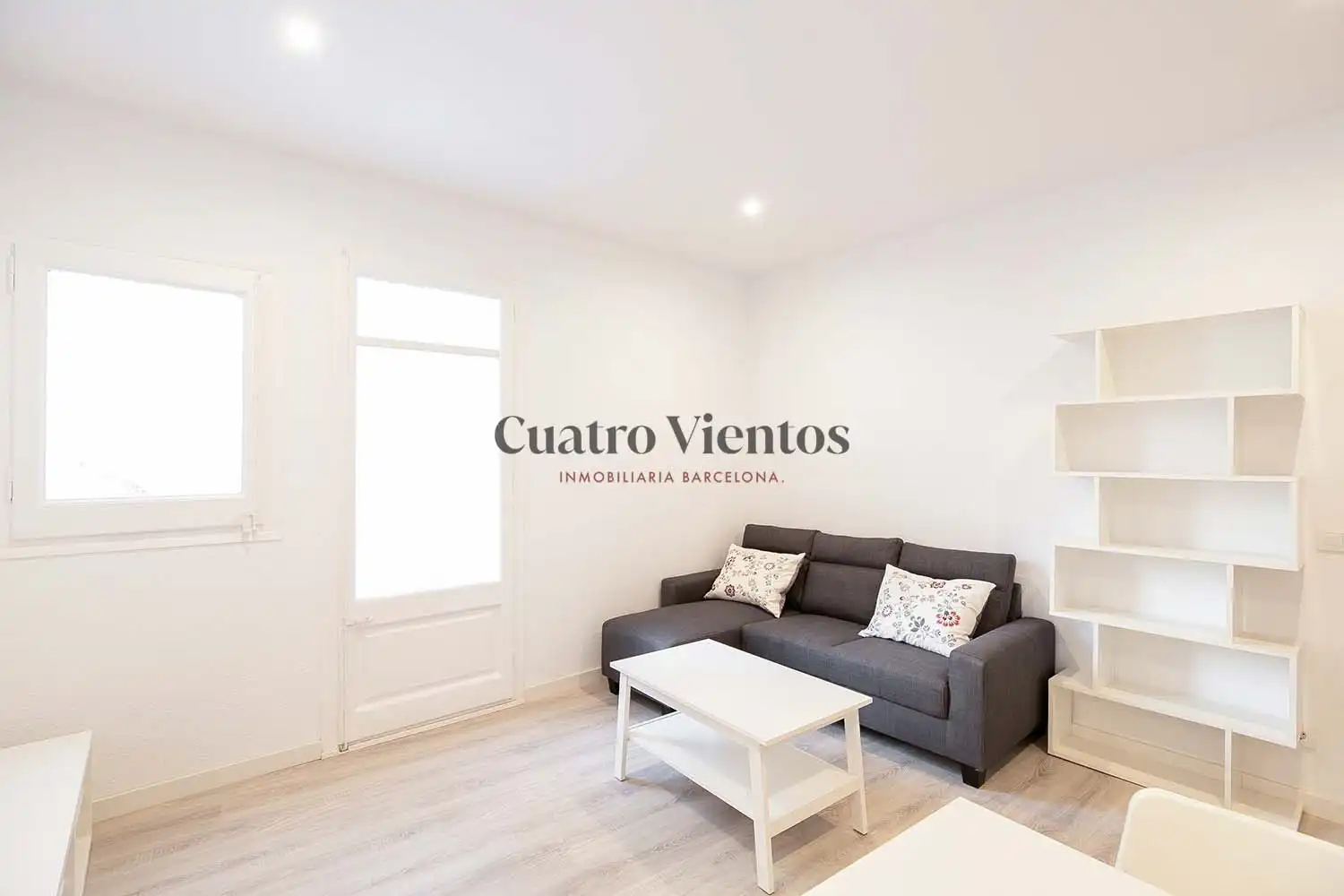 Vista exterior de Piso en venta en Barcelona con Aire acondicionado, Calefacción y Horno