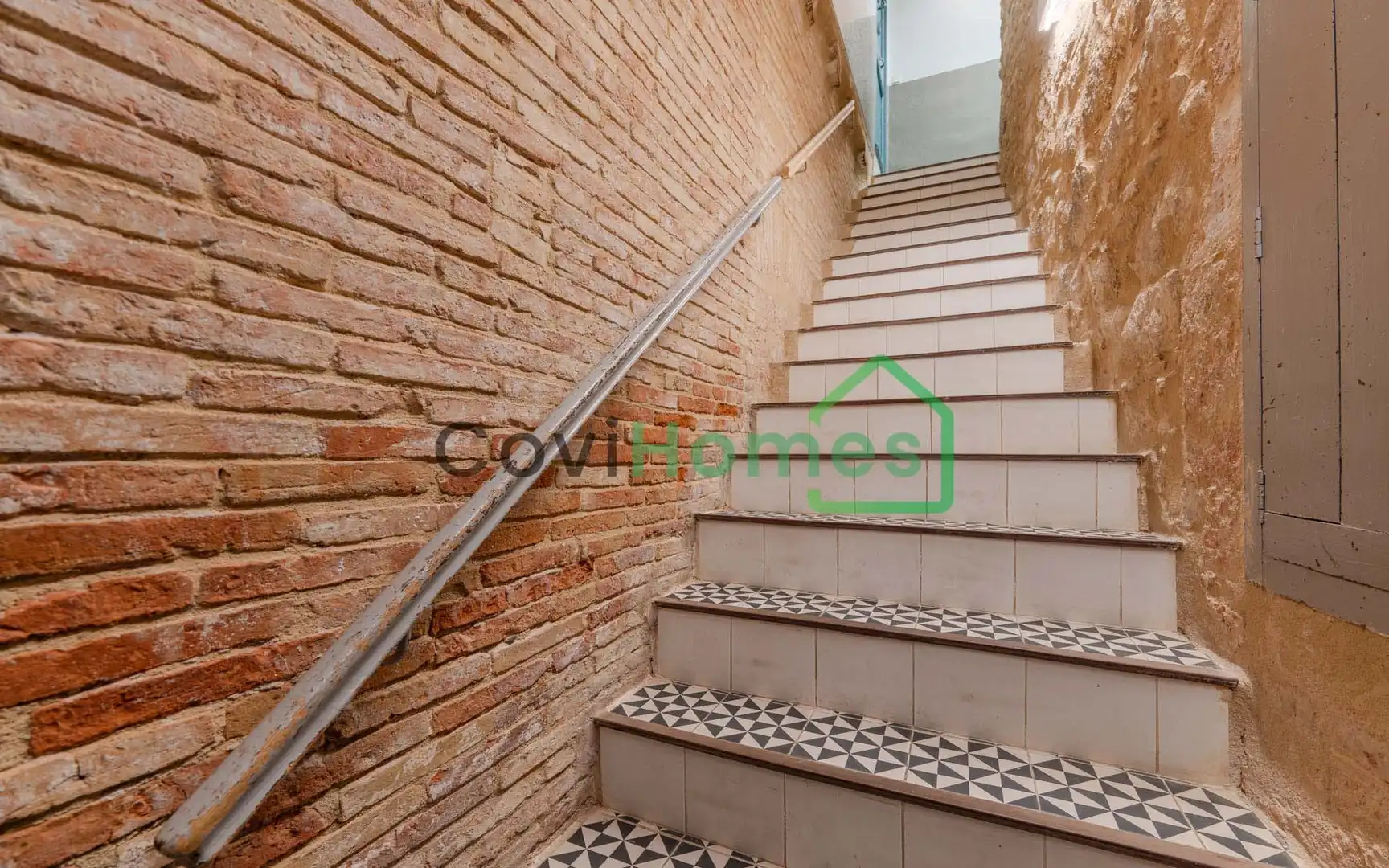 Ático en venta en Girona con Trastero y Balcón
