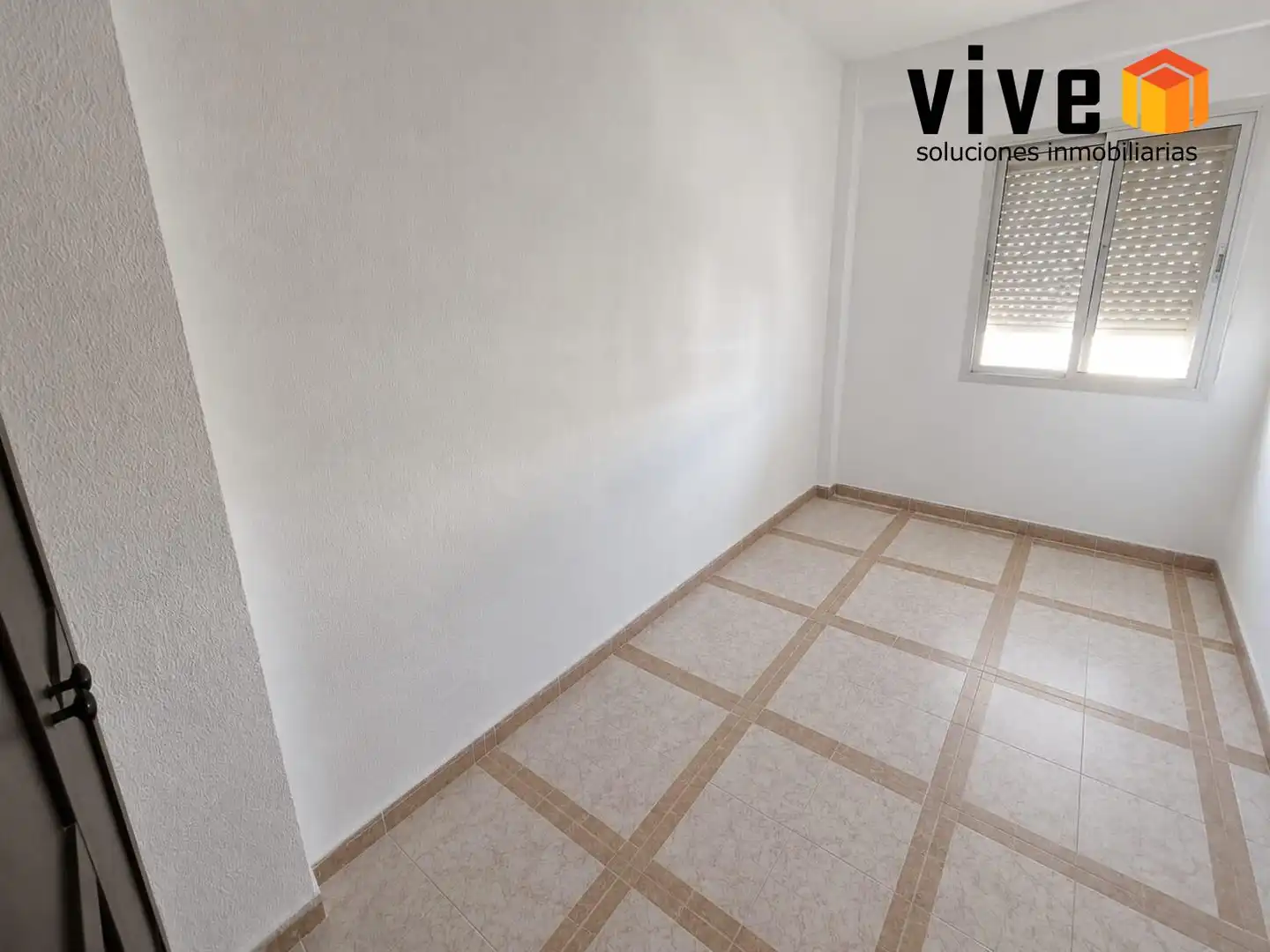 Bedroom of Flat for sale in Sevilla  with Air Conditioner and Heating