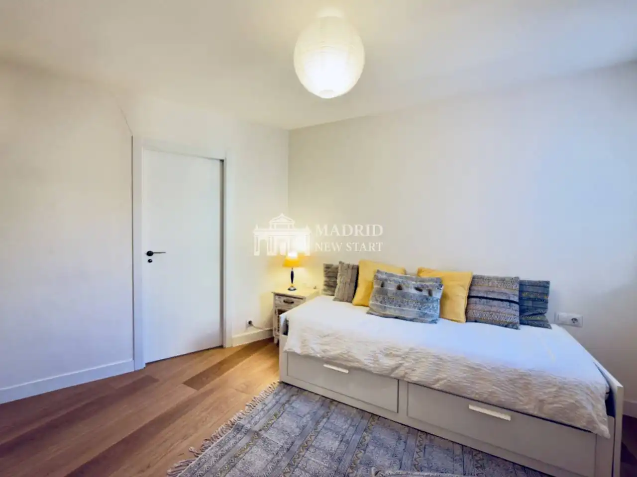 Dúplex de alquiler en Calle Conde Duque, Universidad - Malasaña