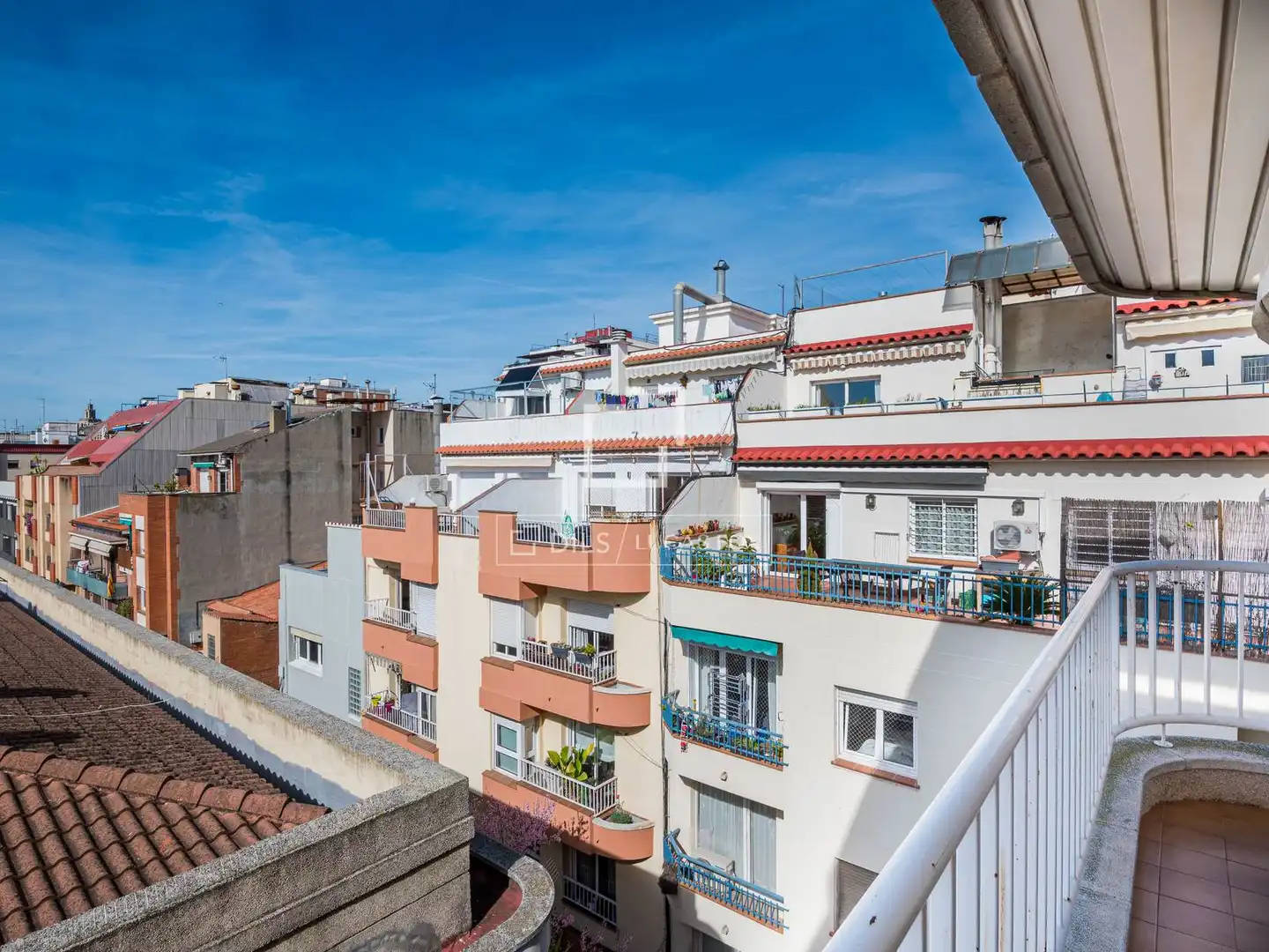 Exterior view of Flat for sale in Sant Cugat del Vallès  with Air Conditioner, Heating and Terrace
