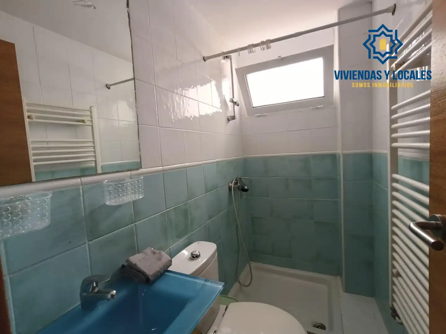 Bathroom of Flat for rent in Granada  with Heating, Terrace and Furnished