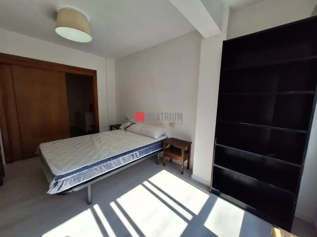 Bedroom of Flat for rent in Santiago de Compostela   with Heating and Furnished