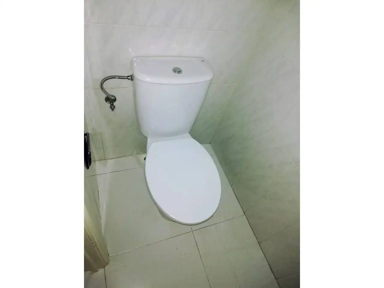 Baño de Local de alquiler en Burgos con Aire acondicionado