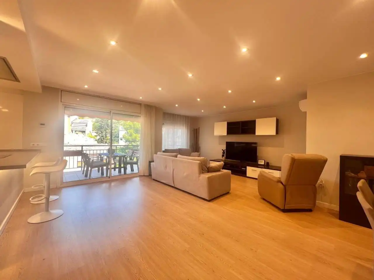 Sala d'estar de Dúplex en venda en Manresa amb Aire condicionat, Calefacció i Parquet