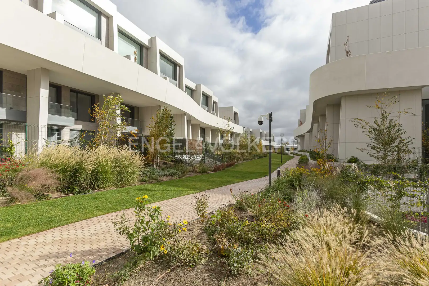 Vista exterior de Pis de lloguer en Pozuelo de Alarcón amb Aire condicionat, Calefacció i Terrassa