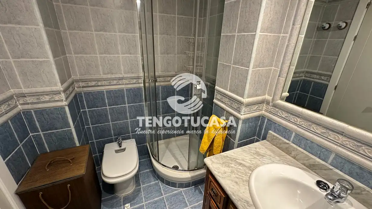 Bathroom of Flat for sale in Madrid  with Heating