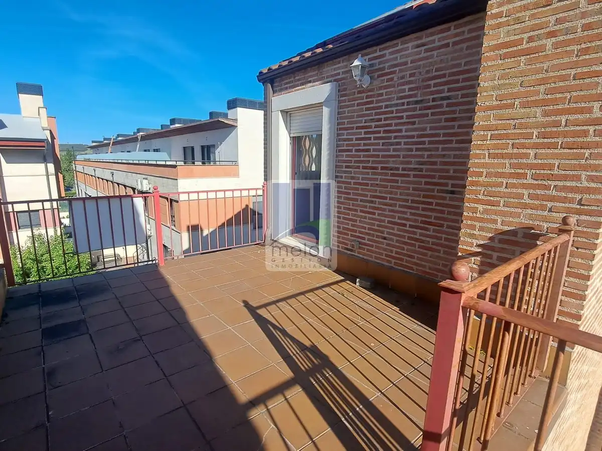 Terrassa de Casa o xalet en venda en Burgos