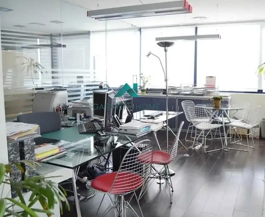 Office for sale in Murcia  with Air Conditioner