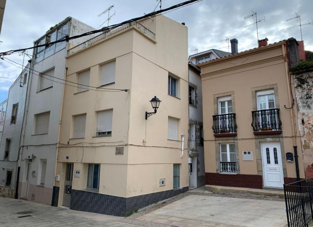 Vista exterior de Casa adosada en venta en Ribeira
