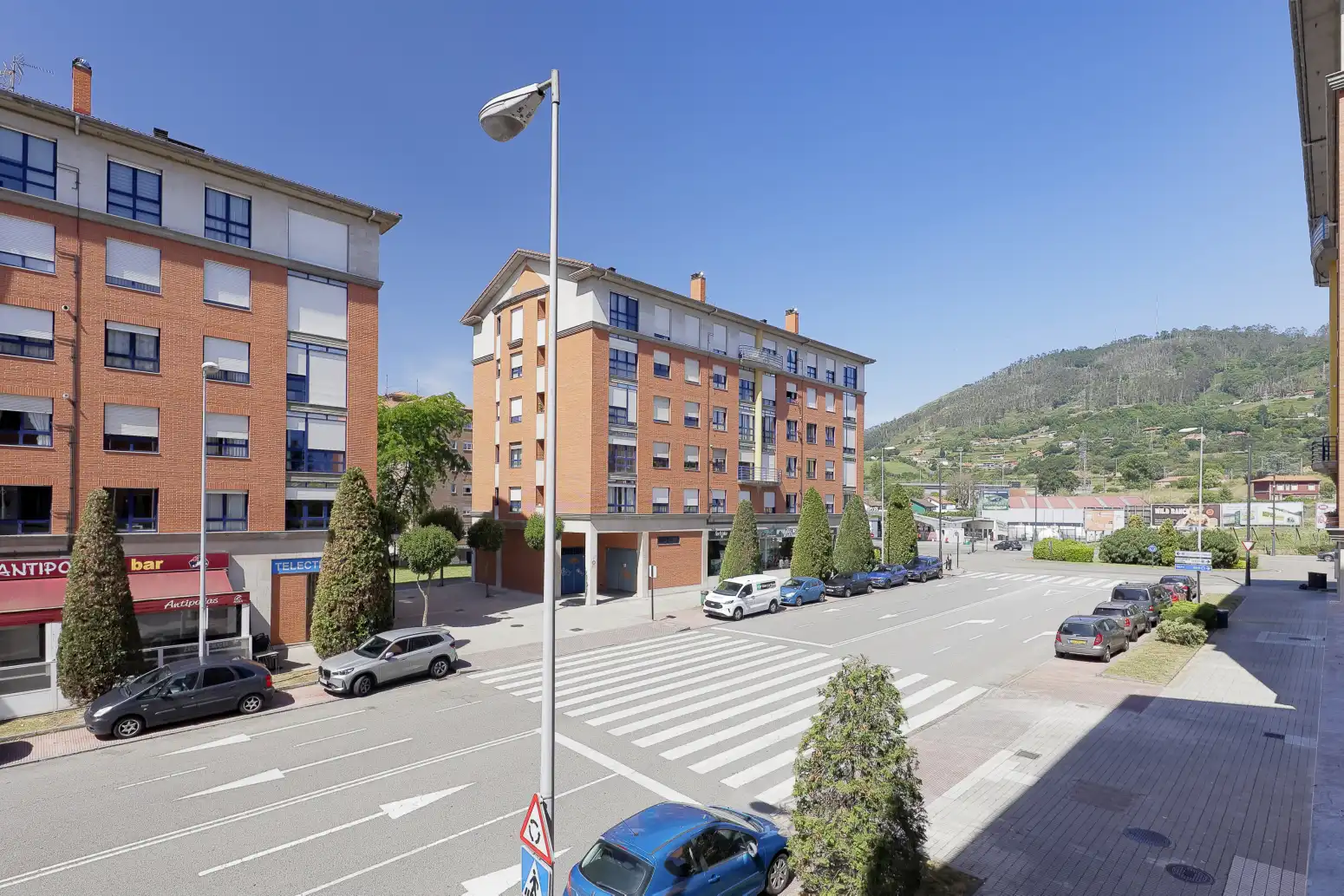 Vista exterior de Piso en venta en Oviedo  con Calefacción y Trastero