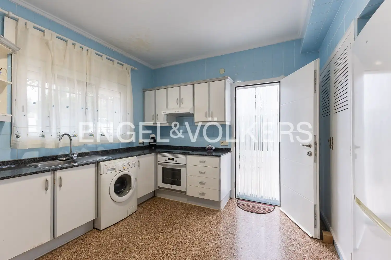 Cocina de Casa o chalet en venta en Paterna con Calefacción, Jardín privado y Terraza