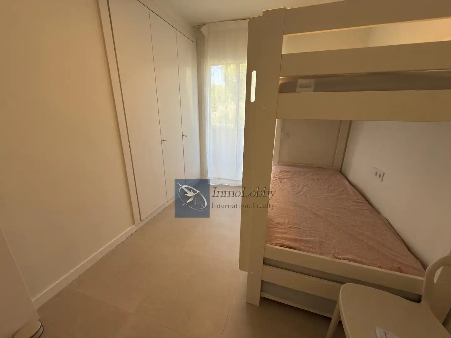 Dormitori de Apartament de lloguer en Castell d'Aro, Platja d'Aro i s'Agaró amb Aire condicionat, Calefacció i Terrassa