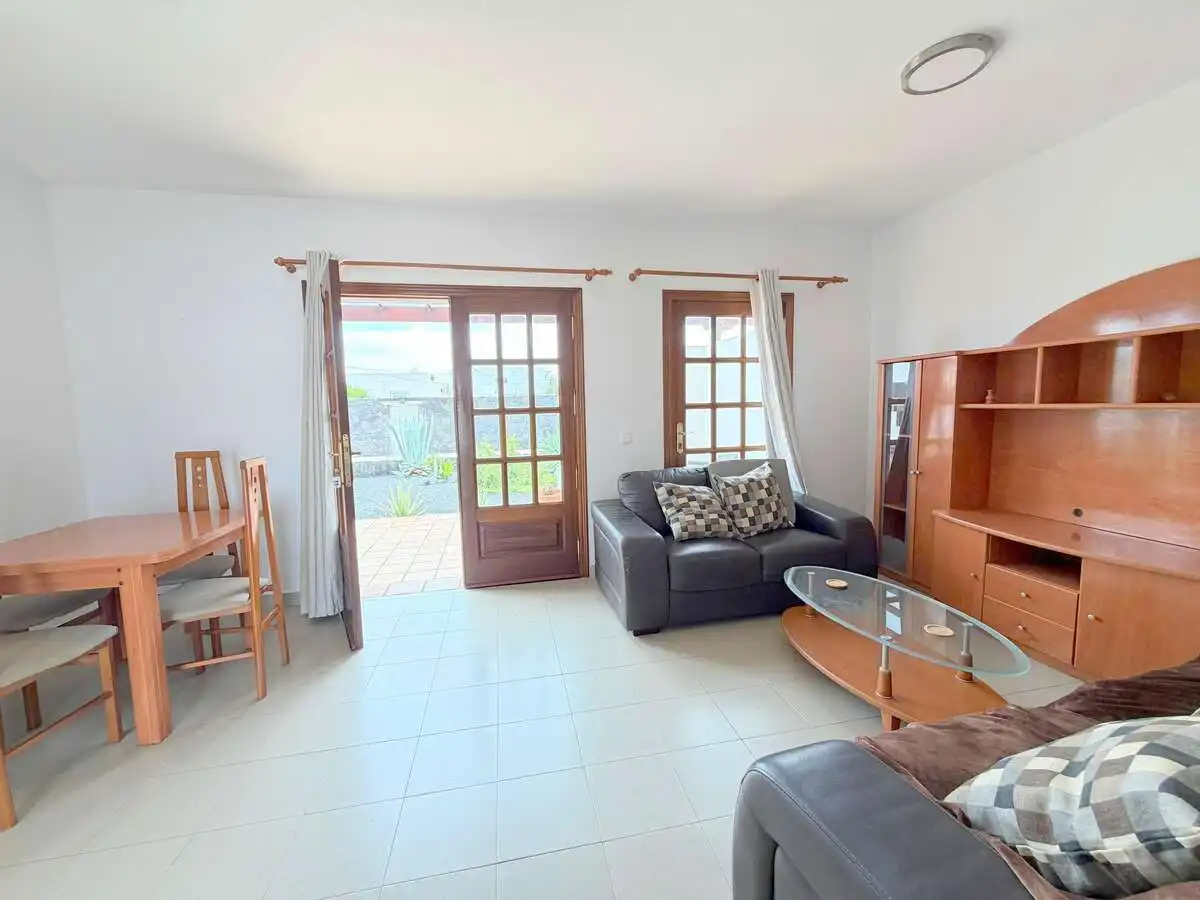 Vista exterior de Casa o chalet en venta en Yaiza con Jardín privado, Terraza y Amueblado