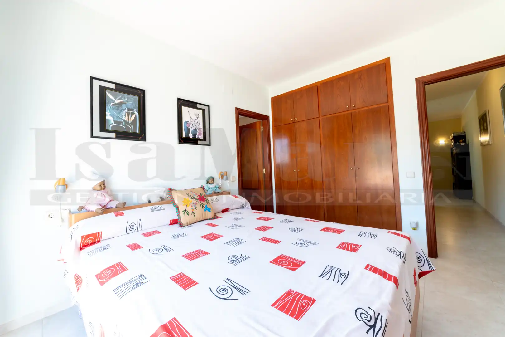 Habitación de Casa adosada en venta en Calafell con Aire acondicionado, Calefacción y Jardín privado