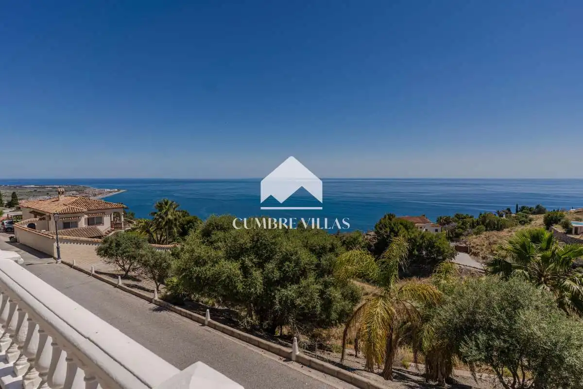 Exterior view of Houses for sale in Salobreña  with Private garden, Terrace and Internet