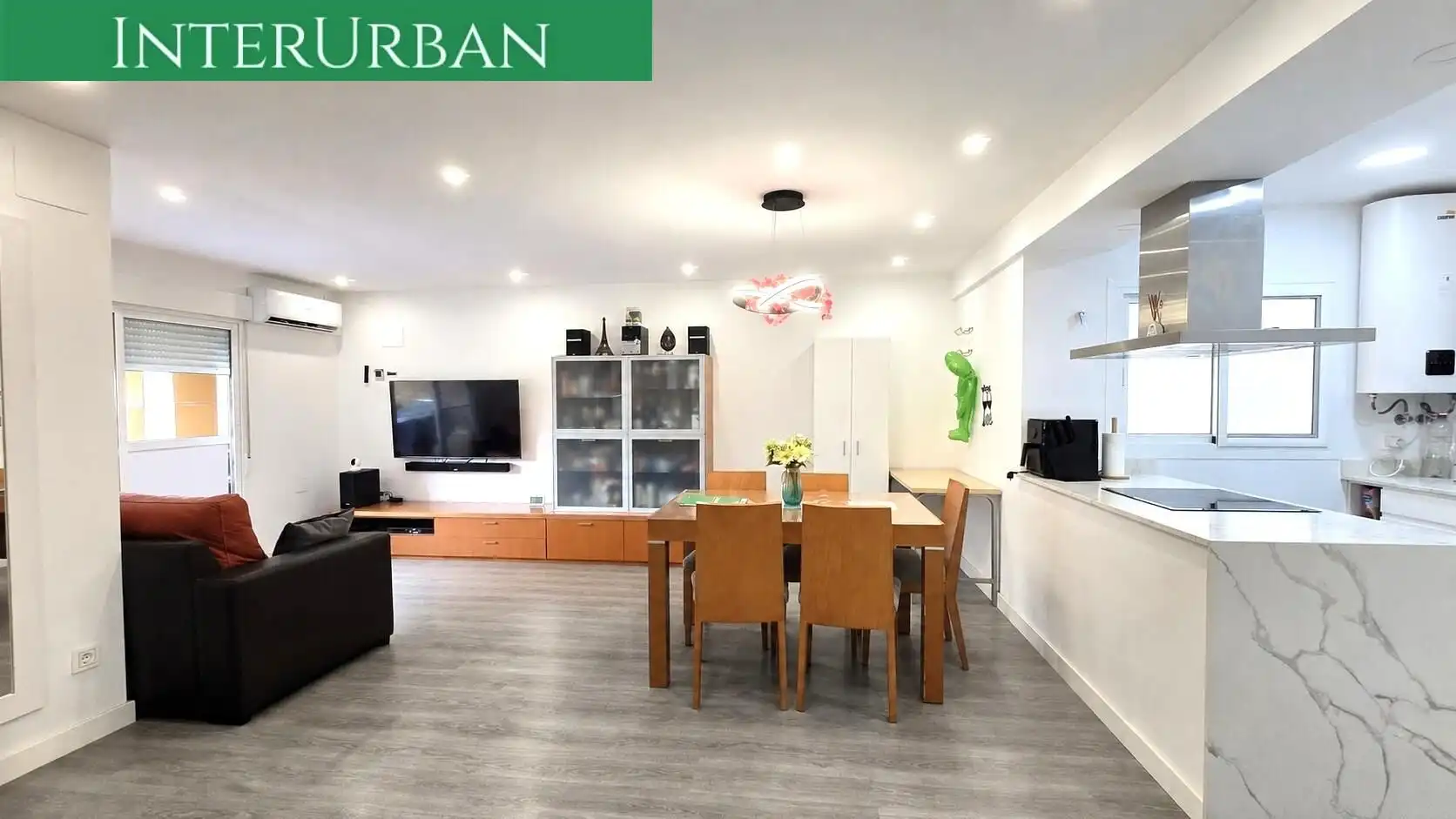 Piso en venta en Valencia con Aire acondicionado, Calefacción y Balcón