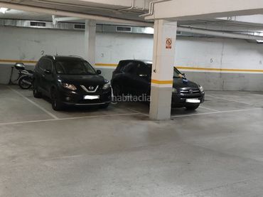 Individual en alquiler en Carrer Josep Padrosa 4