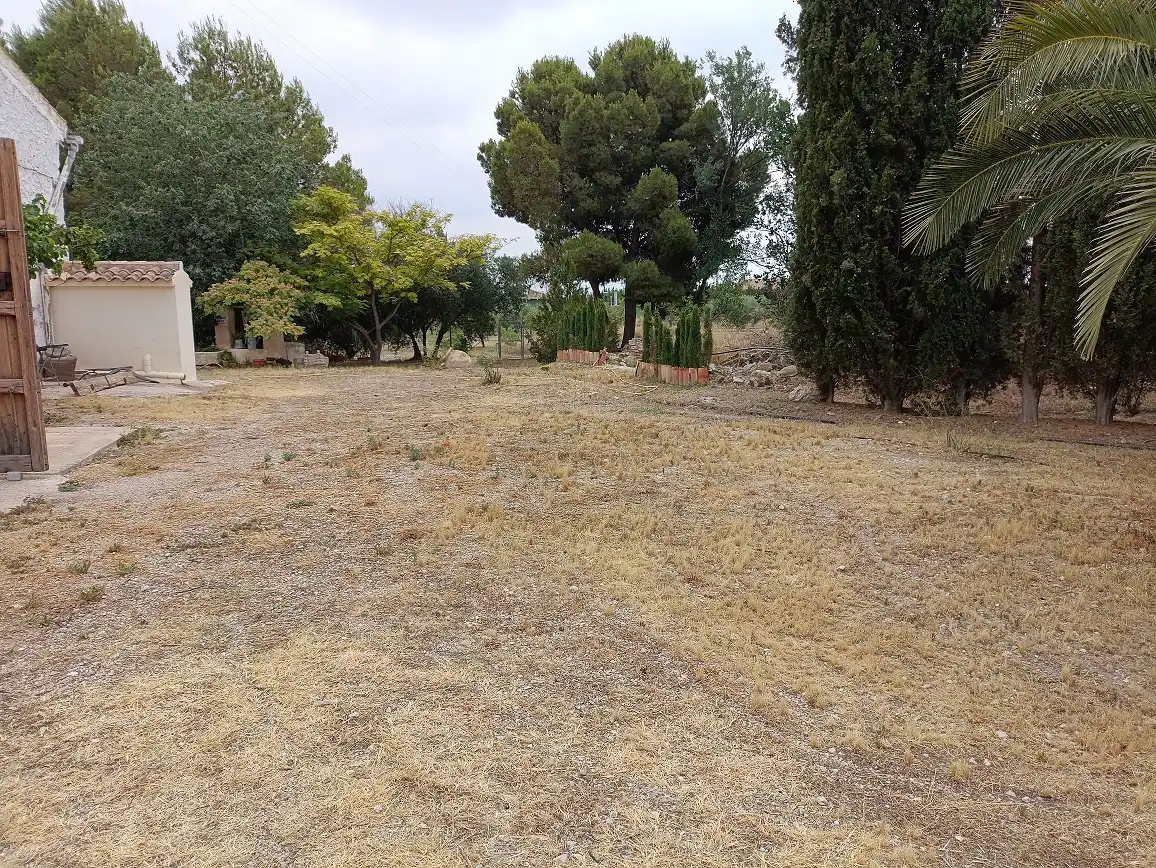 Casa rústica amb piscina en venda a Tobarra
