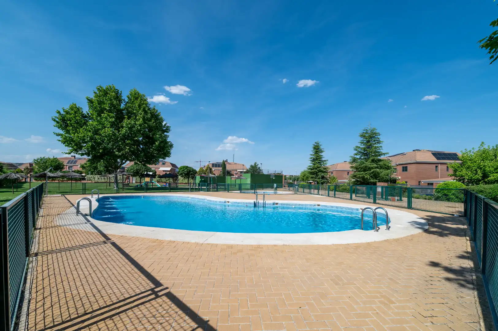 Piscina de Casa o xalet en venda en Las Rozas de Madrid amb Aire condicionat, Calefacció i Jardí privat