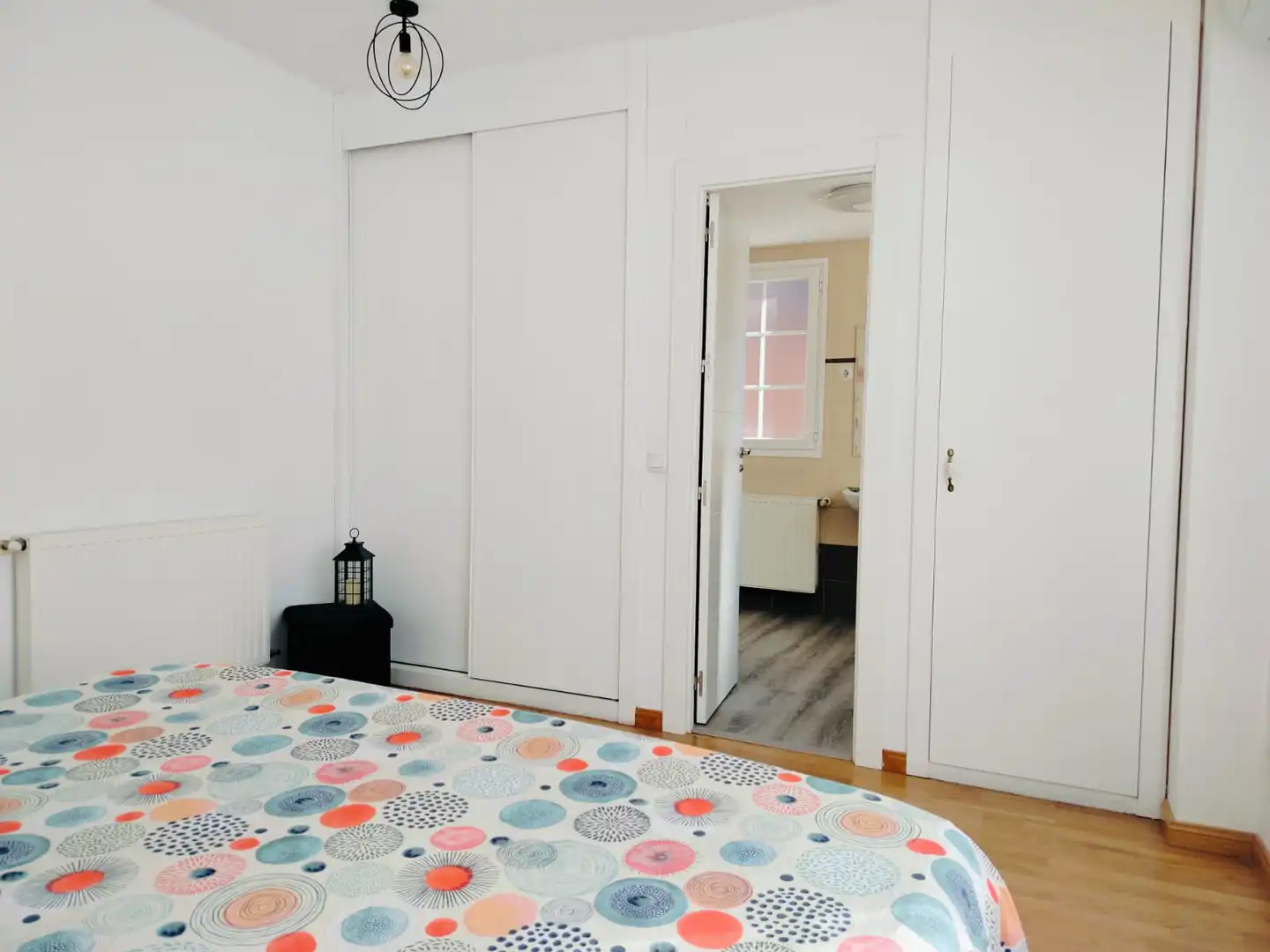 Habitación de Casa adosada en venta en Moraleja de Enmedio con Aire acondicionado, Calefacción y Jardín privado