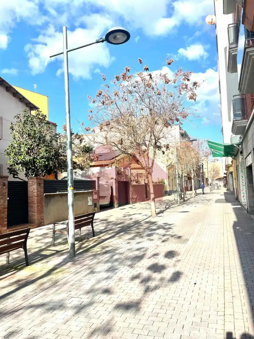 Vista exterior de Casa adosada en venta en Mollet del Vallès con Aire acondicionado, Calefacción y Jardín privado