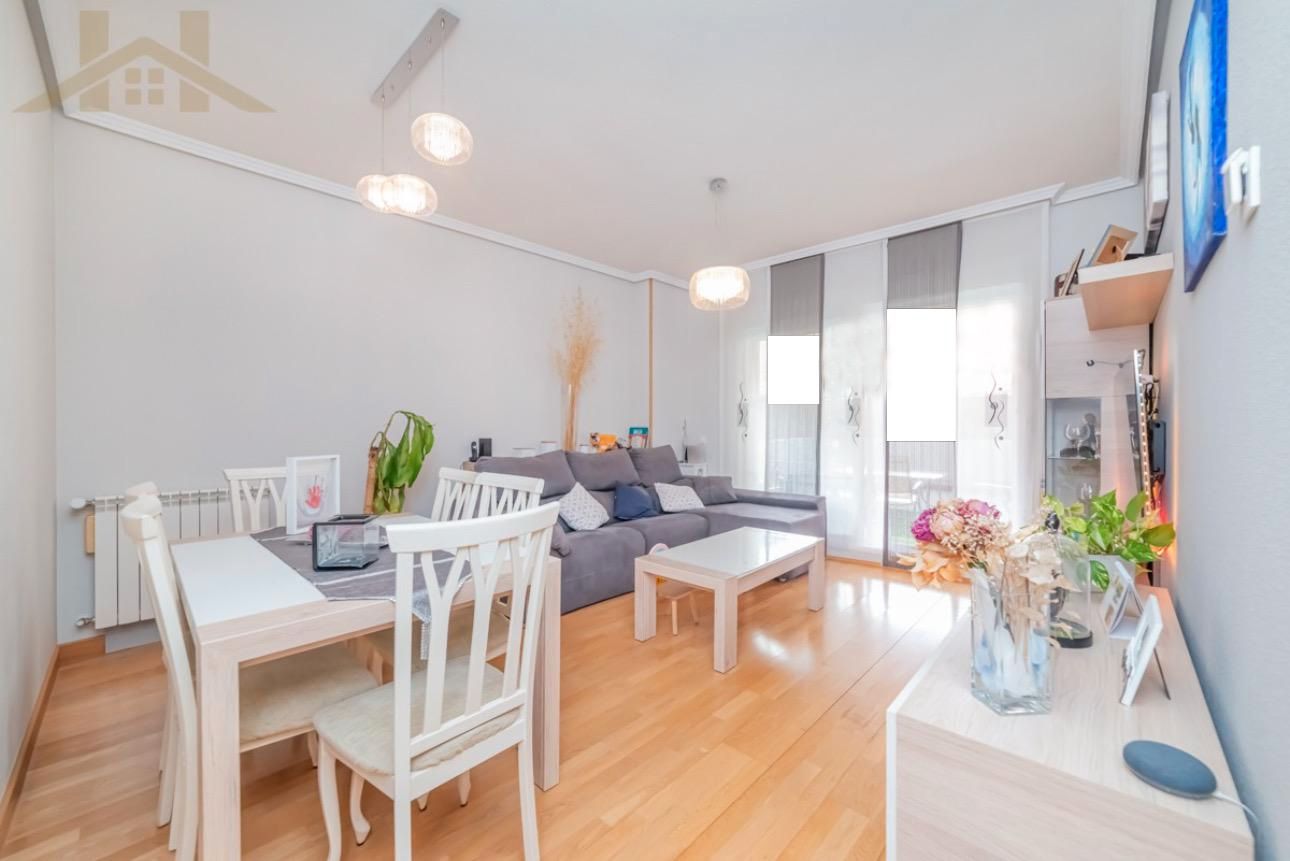 Sala de estar de Piso en venta en Rivas-Vaciamadrid con Aire acondicionado y Piscina comunitaria