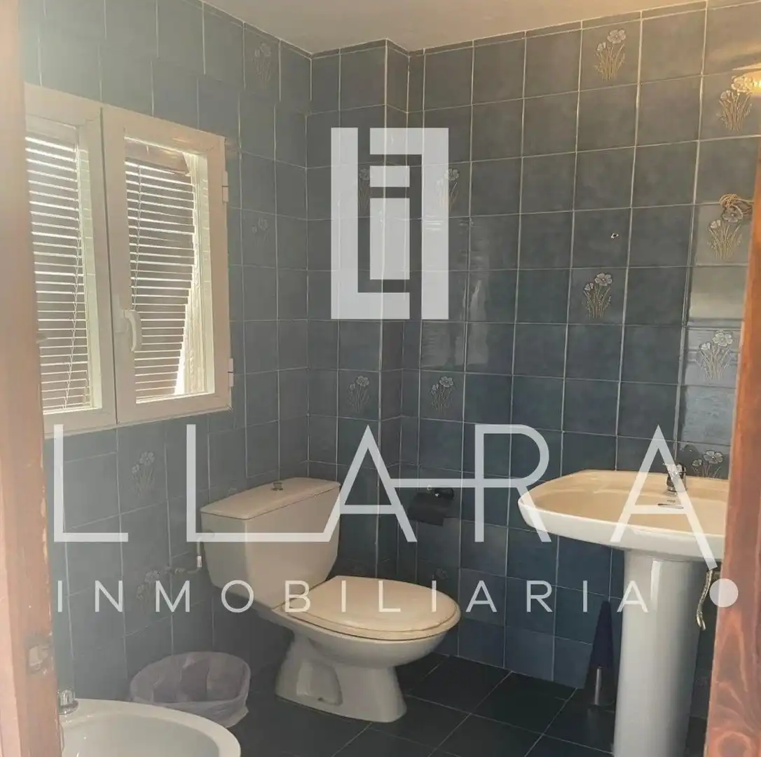 Badezimmer von Haus oder Chalet zum Verkauf in Lucena mit Möbliert, Ofen und Waschmaschine